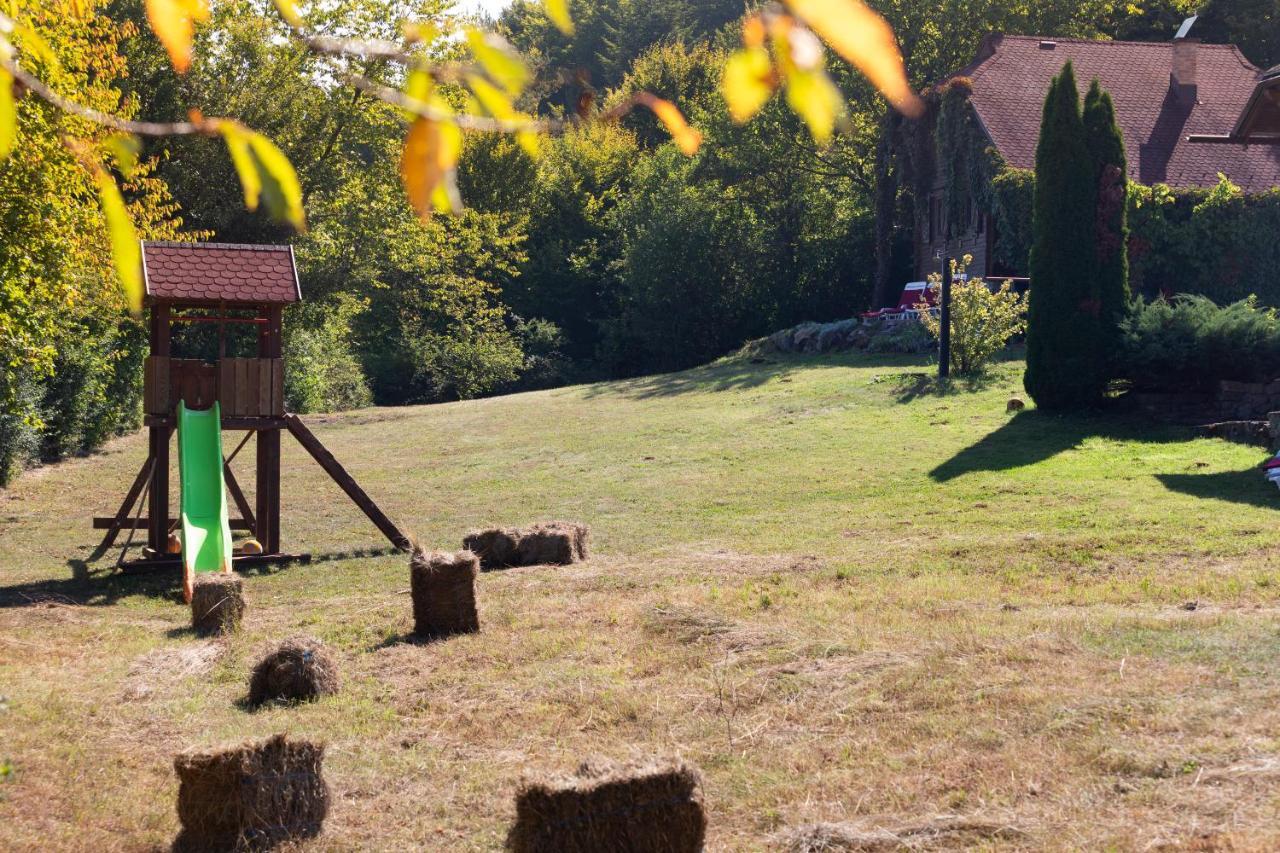 Woodenhouse With Two Apartments Otočac Exterior foto