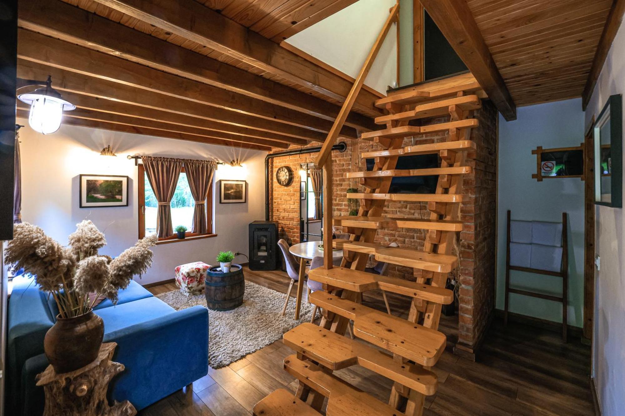 Woodenhouse With Two Apartments Otočac Habitación foto